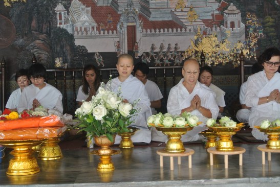Buddhist nuns